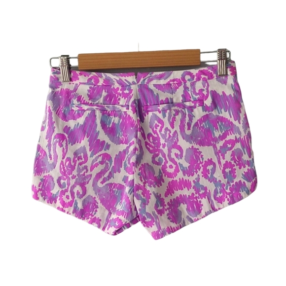 Lilly Pulitzer Purple Blue and Pink Hidden Flamingo Patterned Shorts Size 00 - Picture 2 of 6